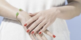 Czym jest manicure winylowy?