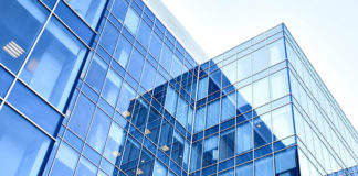 Co wpływa na cenę nieruchomości komercyjnej?