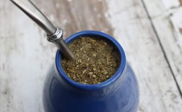 W jaki sposób pić yerba mate?