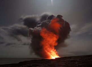 Czy ława zatwardza wodę?