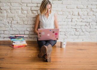 Czym myc podłogę żeby nie była śliska?