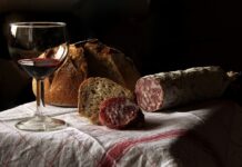 Dlaczego kiełbasa po wędzeniu jest sucha?