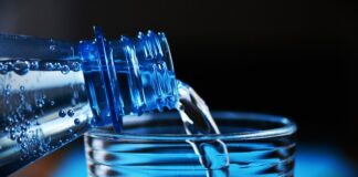 Jak wyczyścić plastikowa szczotkę do włosów?